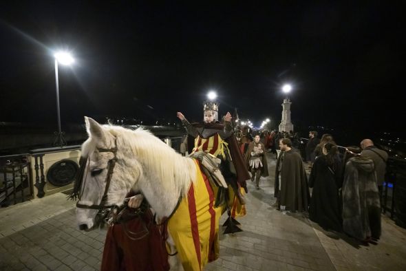 El Rey Don Jaime es recibido en Teruel entre vítores y los habitadores de la villa le rinden vasallaje