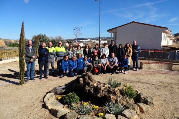 El taller de empleo de Alcorisa acondiciona espacios verdes y un horno alfarero