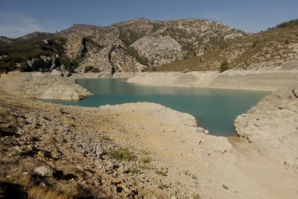 El Sindicato del Guadalope estudiará si reduce la dotación de agua de riego por la sequía