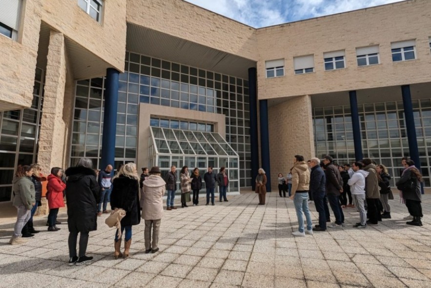 Unas 60 personas se concentran en el Campus en favor de la igualdad