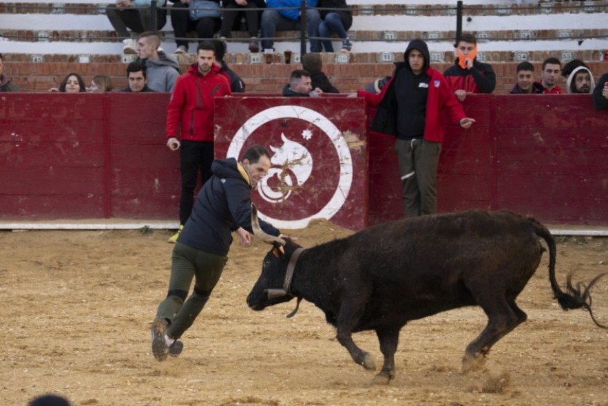 La meteorología no echó atrás el homenaje del mundo taurino a Álvaro Martínez en Teruel