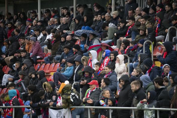 Pinilla se arma con miles de gargantas para recibir al Barça B