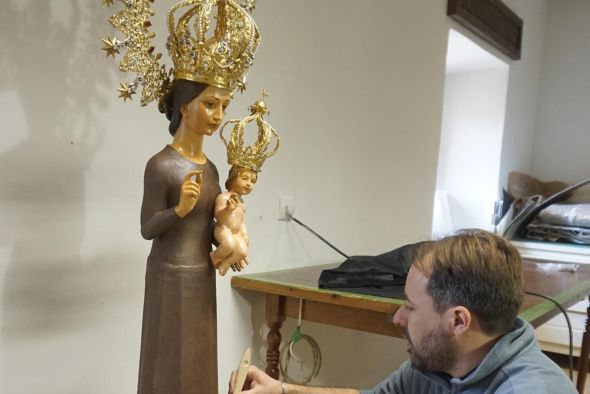 La Virgen de la Fuensanta de Villel muestra su color original tras una minuciosa restauración