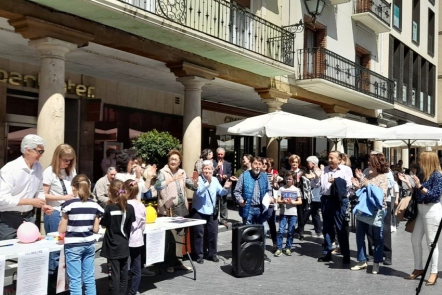 Teruel celebra el Día de la Vida con la lectura de un manifiesto en el Torico