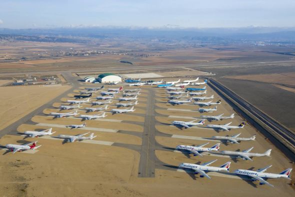 El Aeropuerto de Teruel suspende ahora la licitación para pavimentar la plataforma de servicio