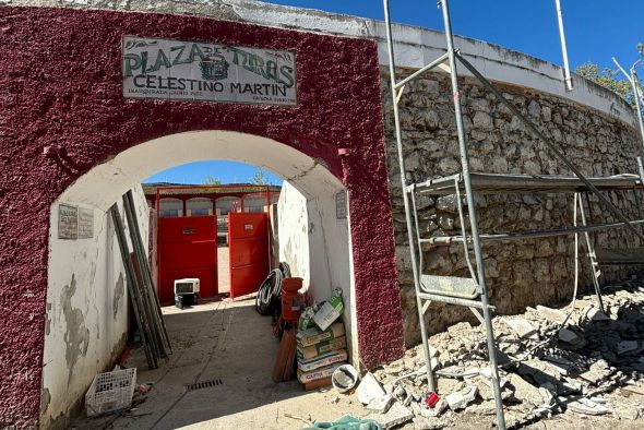 Los trabajos de rehabilitación de la plaza de toros de Escucha ya están en marcha