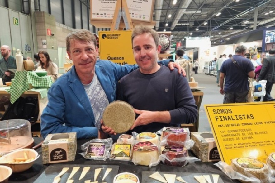 Premio Gold para el queso Sierra de Albarracín Etiqueta Verde al Romero