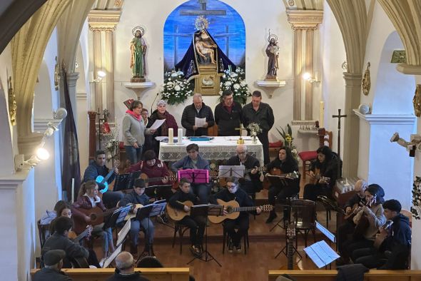 Los primeros mayos sonaron ya en Royuela y este martes lo harán por todo Teruel