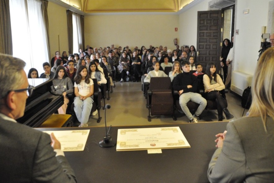 Los Premios San Jorge reconocen el talento joven de la provincia en pintura y narrativa