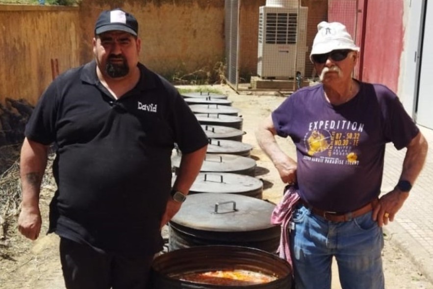 David Palomar, cocinero de las judías que se hacen en las fiestas de primavera de Alcorisa: “Ver a la gente disfrutar con las judías en Alcorisa es una gran emoción, no se paga con dinero”