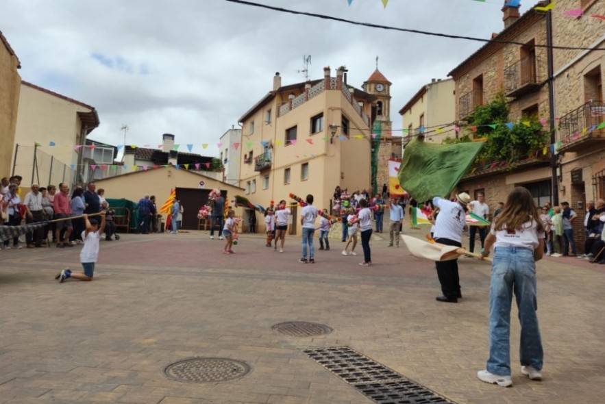 El II Encuentro del Chuzo y la Bandera reúne en Villastar a más de cien participantes