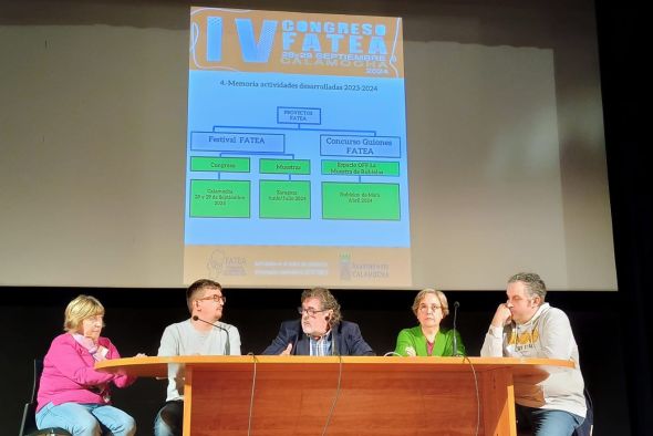 La Federación Aragonesa de Teatro Amateur galardona a Luis Casaus