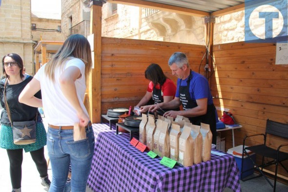 La segunda Feria de la tapa desborda Valjunquera con 2.000 visitantes