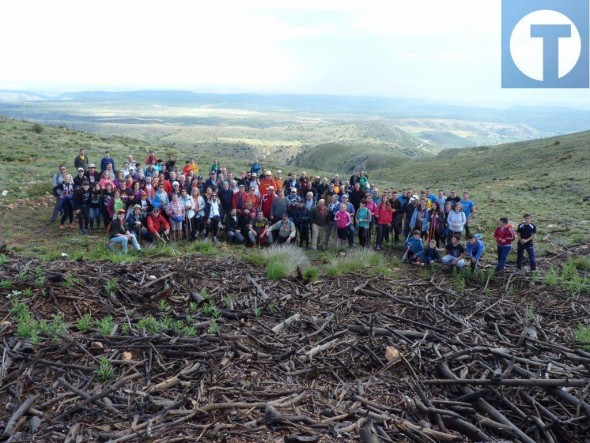 Casi 300 personas vuelven a gritar “¡Nuestros montes no se olvidan!” en Ejulve