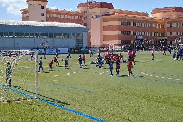 El Trofeo Lasaliano da cita a más de 150 chavales en un día de fútbol puro