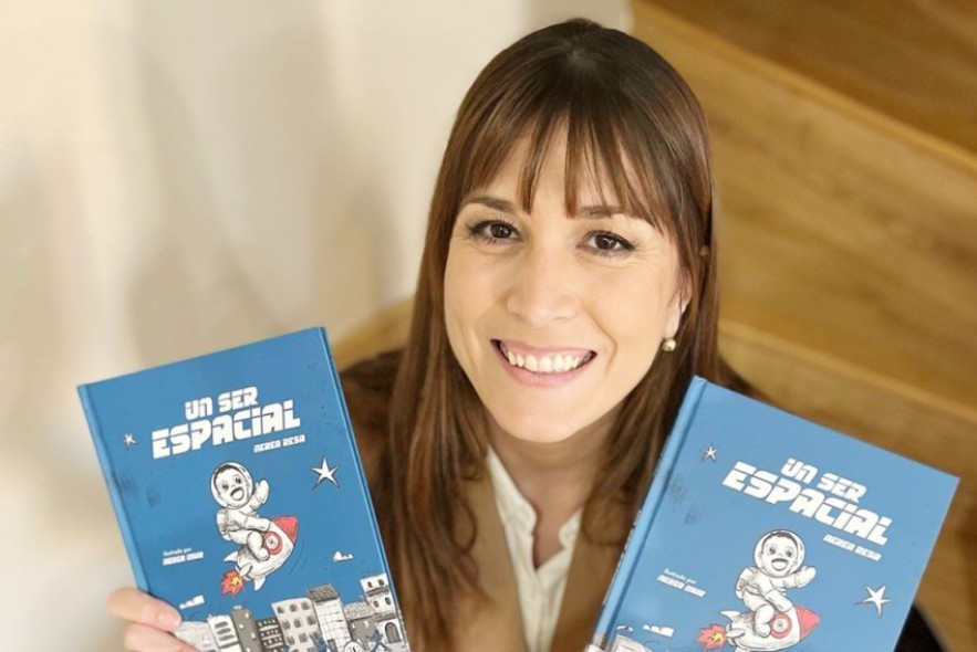 Nerea Resa, periodista y escritora: “‘Un ser espacial’ es un homenaje a mi hermano y a las personas con diversidad funcional”