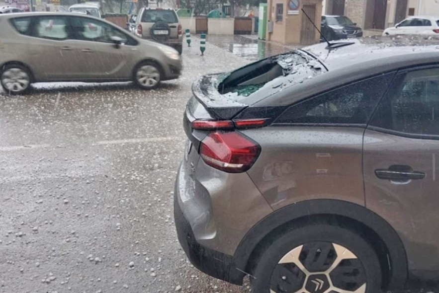 El granizo causa daños en coches y tejados de Valderrobres y Cretas y en cultivos del Jiloca