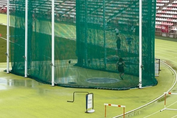 Elena Sanz termina sexta en el Campeonato de España universitario de lanzamiento de martillo