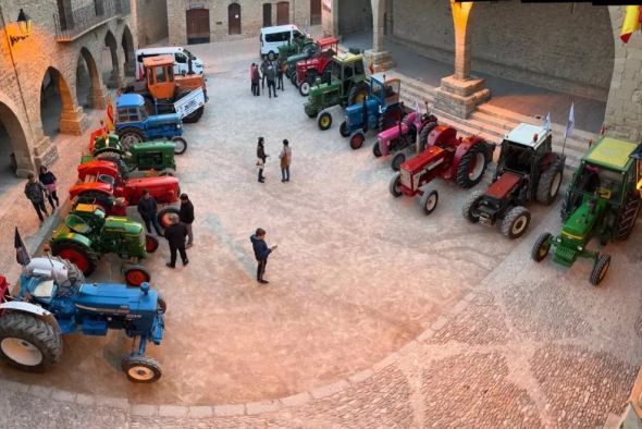 Los tractores clásicos completan la etapa entre Cantavieja y Teruel