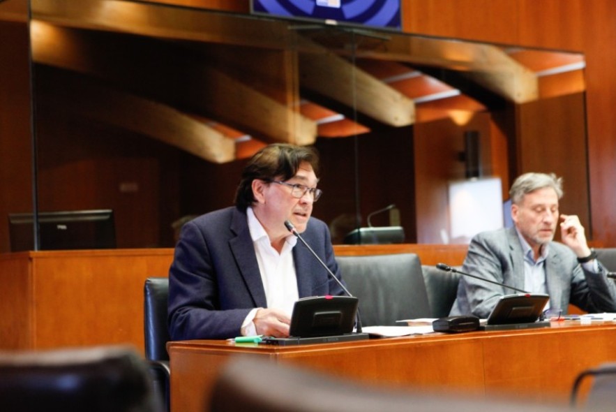Tomás Guitarte exige mejorar la planificación de las renovables en el sistema eléctrico español
