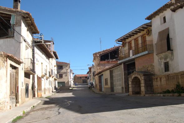 Camarillas corrige a Teruel Existe y afirma que no autoriza la instalación de parques eólicos