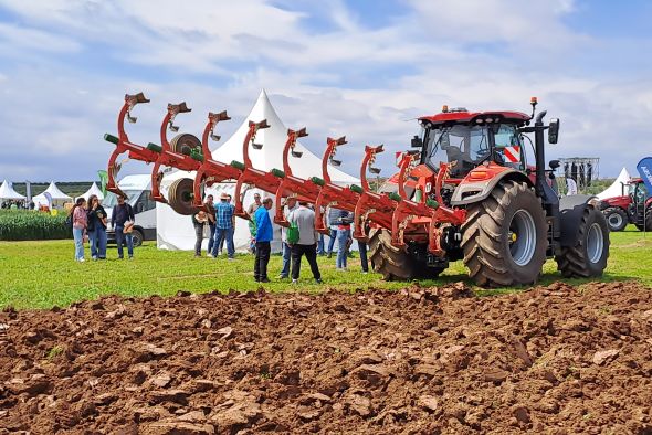 Alcañiz muestra a la agricultura española  la excelencia en nutrición y sanidad vegetal