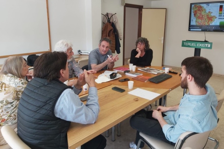 El periodista y escritor británico Tim Judah visita la provincia para conocer de boca de Teruel Existe la situación de la despoblación en España