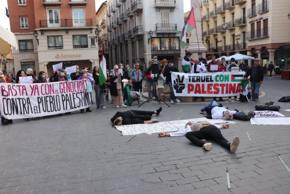 Medio centenar de personas se unieron a la convocatoria por una Palestina libre