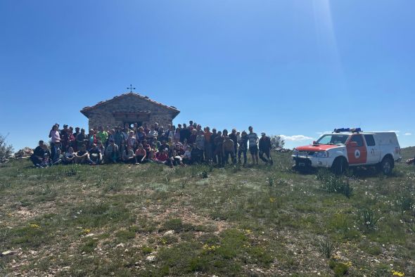 Rubielos de la Cérida vuelve a salir en romería a la ermita de San Cristóbal
