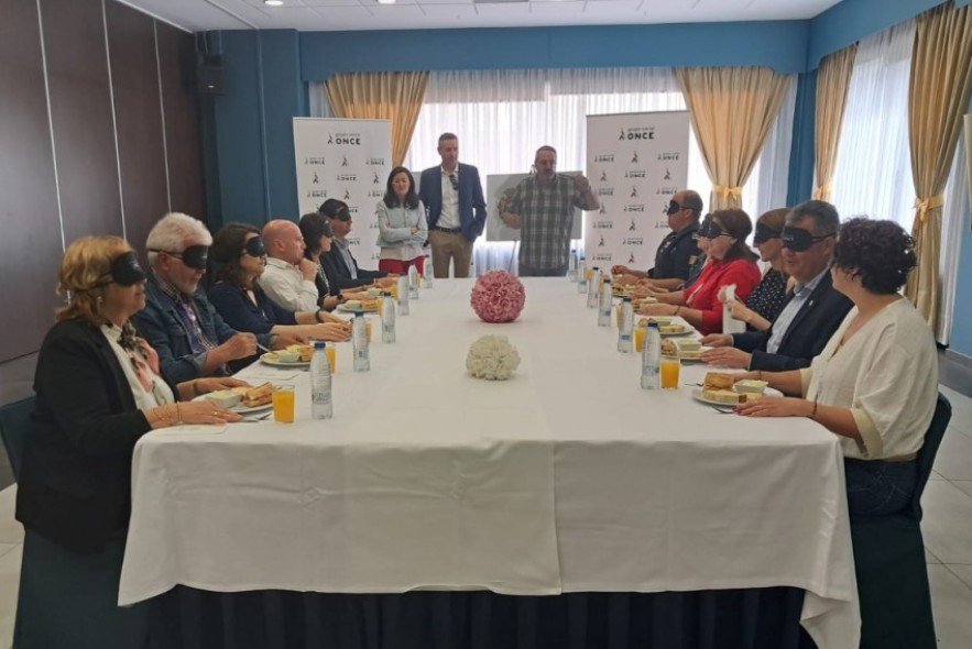 La Semana del Grupo Social Once en Aragón sensibiliza sobre ceguera en Alcañiz