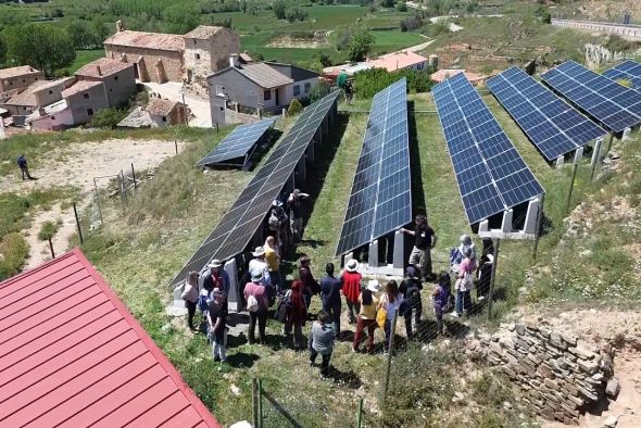 El encuentro de comunidades energéticas de Aragón reúne  en Luco a más de 50 personas