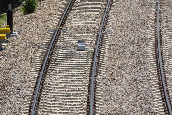 Adif licita la adquisición de 226.784 toneladas de balasto para el ferrocarril