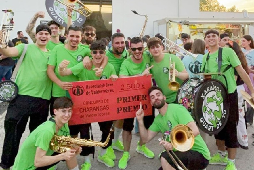 Alberto Hidalgo, batería de la charanga 'Quart de to': “Cada vez el reconocimiento  del trabajo de las charangas es mayor. Nos llena mucho crecer”