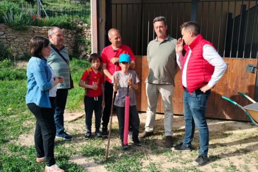 El PSOE propone crear una red de 'Masías Vivas' y elaborar un plan para responder a sus necesidades