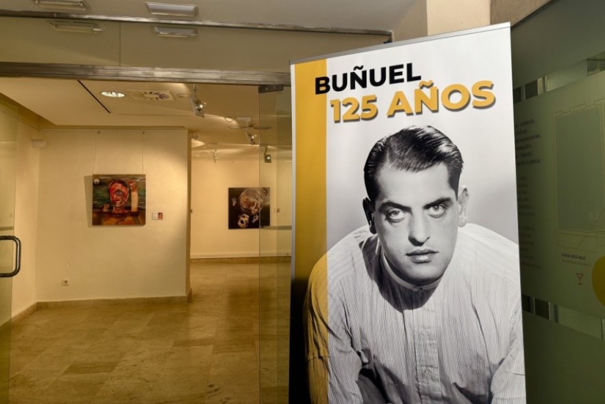 El retrato de Buñuel de Sofía Gandarias ya forma parte de la colección permanente en Calanda