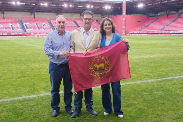 La clase política refleja el orgullo turolense por la gesta del CD Teruel