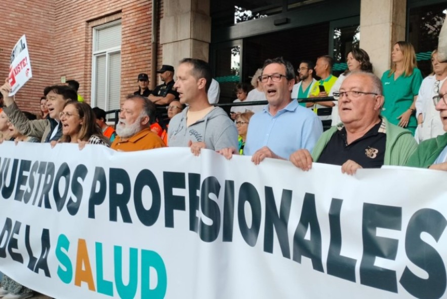 El PSOE de Teruel critica la ausencia de los populares turolenses en la manifestación por la sanidad