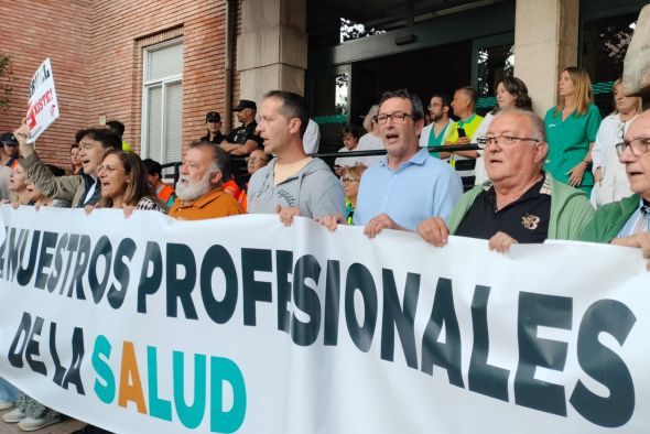 Teruel Existe y PSOE urgen a revertir el cierre de camas tras la multitudinaria manifestación