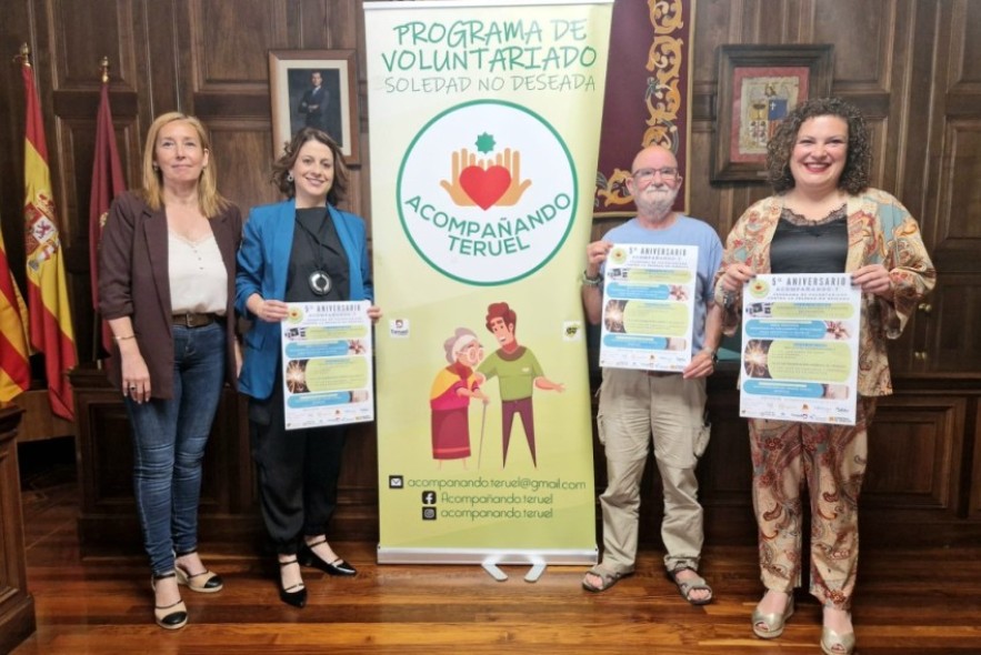 El programa Acompañando-T ha atendido a 467 personas en soledad en sus cinco años de vida