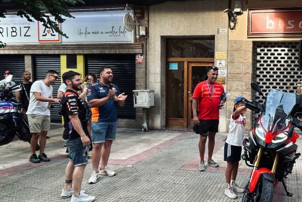 Alcañiz apura la última vuelta de un Mundial que se despide entre música, calor y motos sin fin
