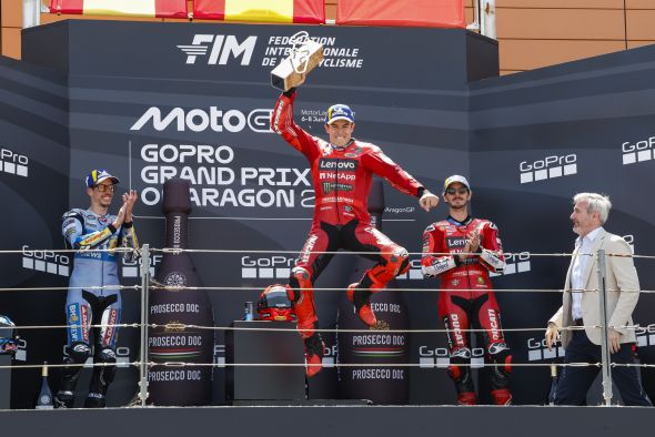 Marc Márquez regresa a la victoria  y su idilio con Motorland continúa