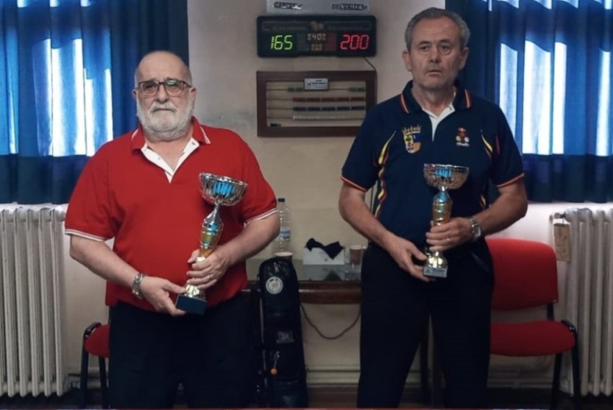 Manuel del Valle, del Casino Teruel, campeón de Aragón de billar en la modalidad libre