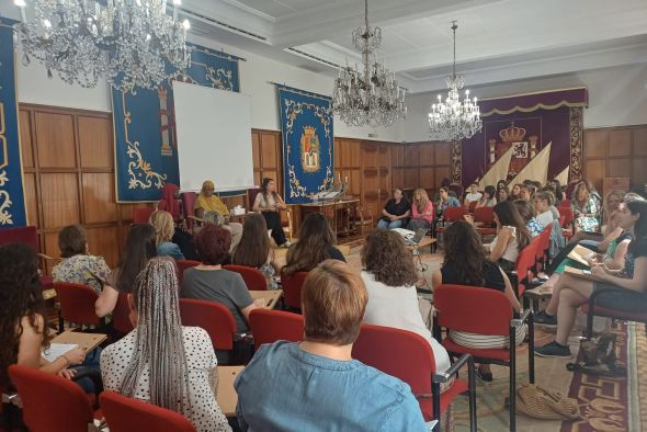 La Subdelegación del Gobierno en Teruel aborda  la atención a las víctimas de mutilación genital femenina