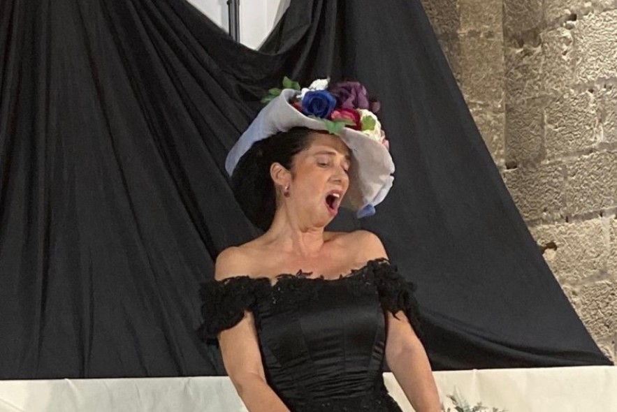 Anna Feu, soprano y profesora de canto: “Puede intimidar cantar junto  a gente de gran trayectoria,  pero de esa fusión ganan todos”