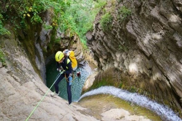 La Comarca del Maestrazgo invita a sus jóvenes a vivir una jornada de deporte y aventura en el monte