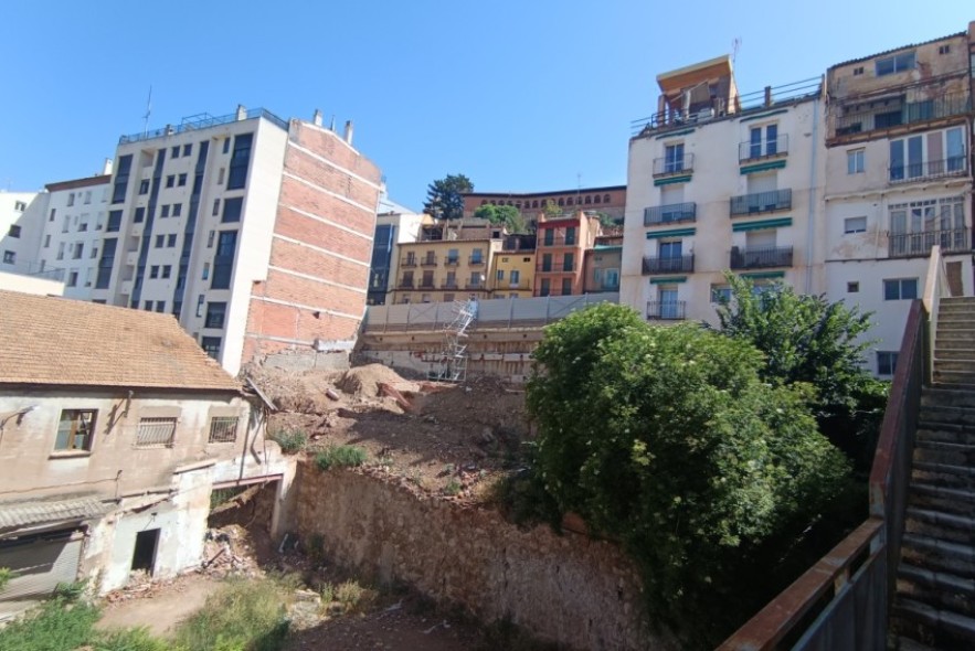 La aseguradora del Ayuntamiento de Teruel sigue sin poder entrar en el solar de San Francisco 21 dos años después del derrumbe del edificio