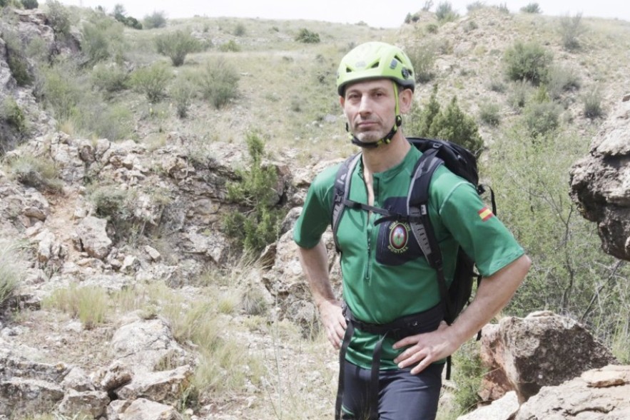 Honorio Barba Muñoz, cabo primero y responsable del Grupo de Rescate e Intervención de Montaña de Mora: “Muchos accidentes de montaña se producen porque la gente sobrestima sus posibilidades”