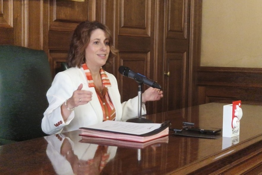 El Ayuntamiento de Teruel inicia el llenado de la piscina de verano de Los Planos