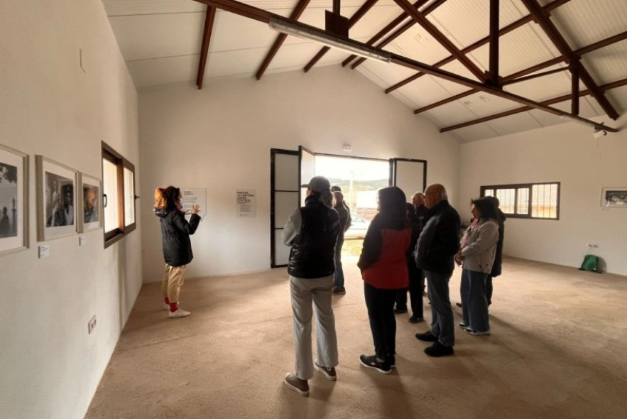 La exposición MagnIA inspira y emociona a casi 500 visitantes en su primera ruta por la provincia