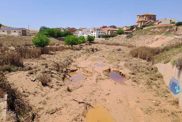 El IAA mantiene que el lunes restablecerá el suministro de agua  a Vinaceite y Azaila